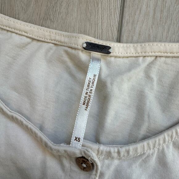 Free People What's Up Henley cream cropped short sleeve button up shirt XS - Picture 5 of 5